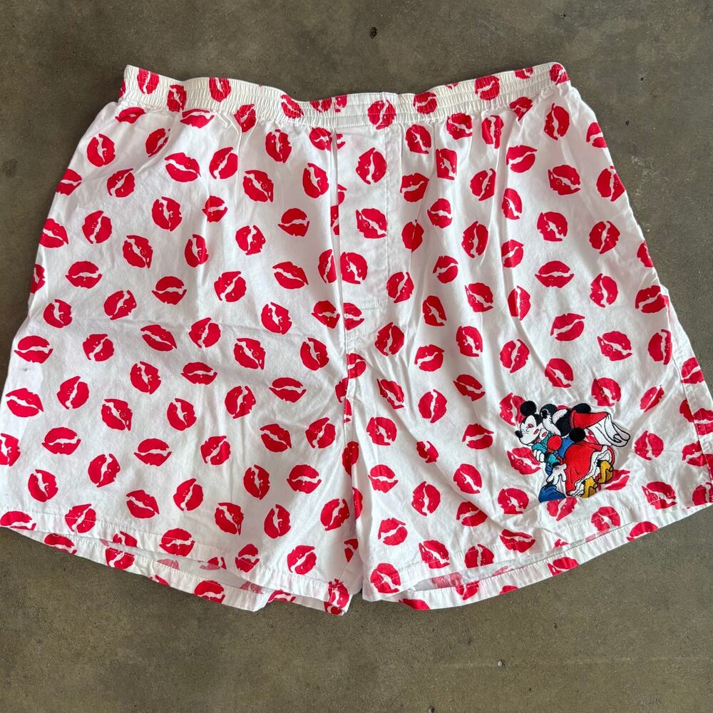VTG Mickey/Minnie Kiss Boxer Shorts Sz 30